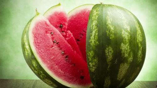 威海吃瓜网红事件,网络舆论的风暴与反思