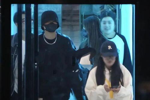 恋情爆料秦霄贤视频,视频揭秘甜蜜瞬间 第2张 恋情爆料秦霄贤视频,视频揭秘甜蜜瞬间 第2张